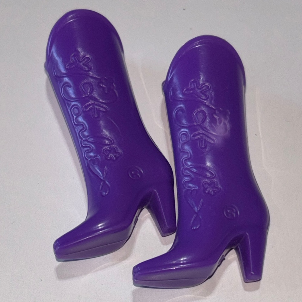 Vintage 1994 Barbie Doll Western Fun Fashions Purple Boots #12776